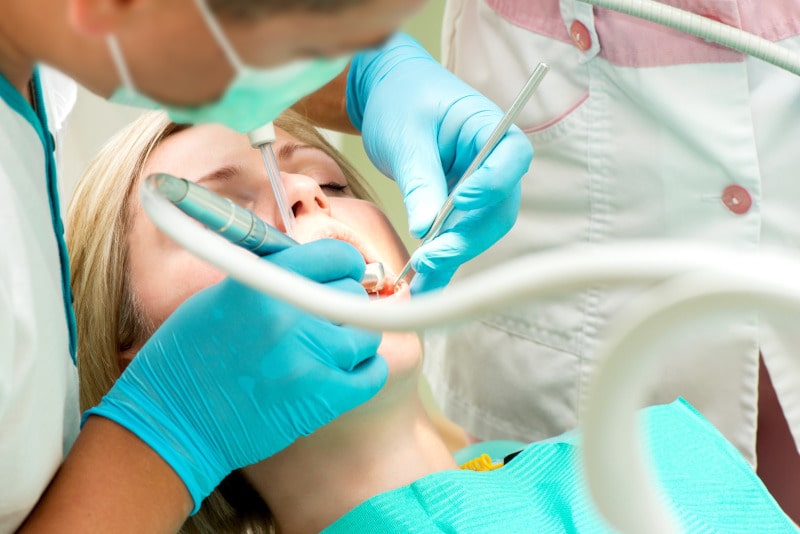 cuánto cuesta una endodoncia en españa